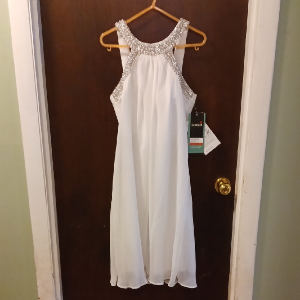 Scarlett Special Occasion Collection Bobeled Accent Dress NWT Size 6
